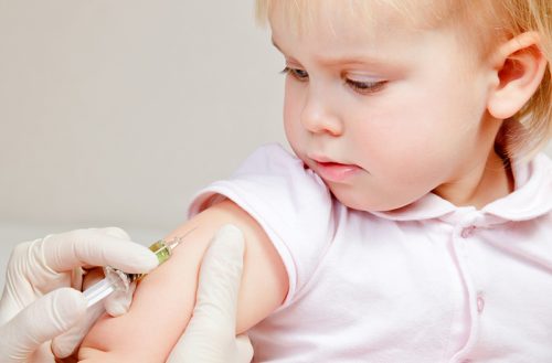 Tiêm Vacxin phòng bệnh khi trẻ đủ 12 tháng tuổi là cách ngừa viêm não Nhật Bản hiệu quả